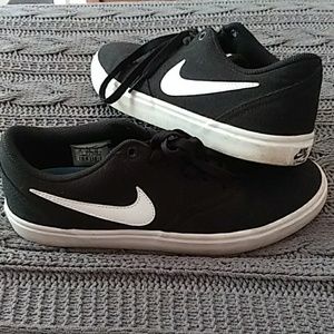 Nike shoes